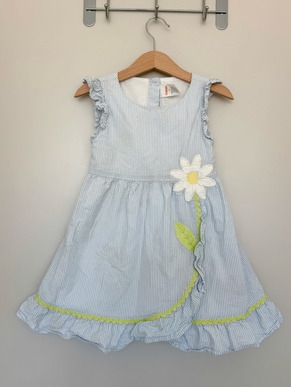 Gymboree Light Blue Seersucker Ruffle Dress with Daisy Appliqué - Picture 2 of 8